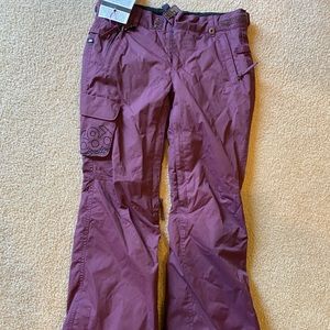 Women’s snow pants